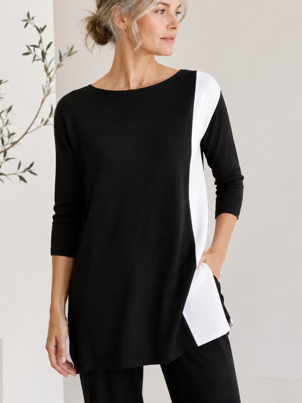 Eileen Fisher Black White Colorblock Longline Top Large 100% Tencel Lyocell NWOT